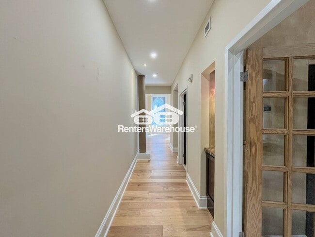 Building Photo - 219 Granby St