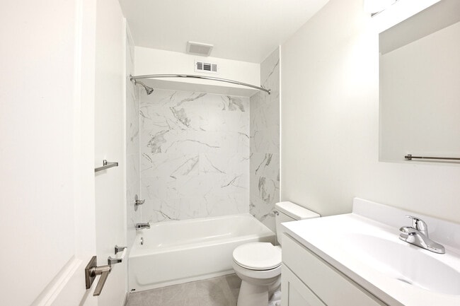 Foto del edificio - Summit Square Apartments