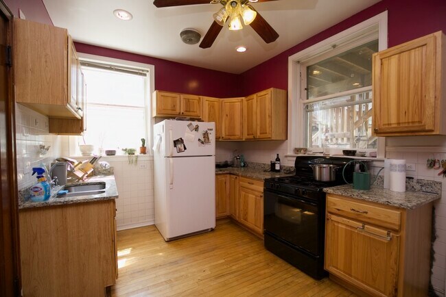 Foto del edificio - 6314 N Glenwood Ave