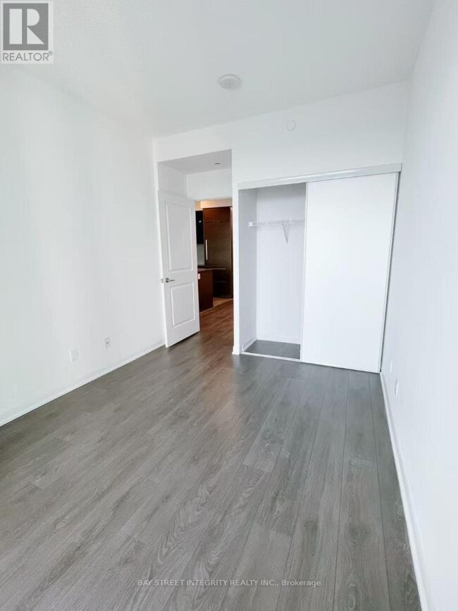 Photo du bâtiment - 5162-5162 Yonge St