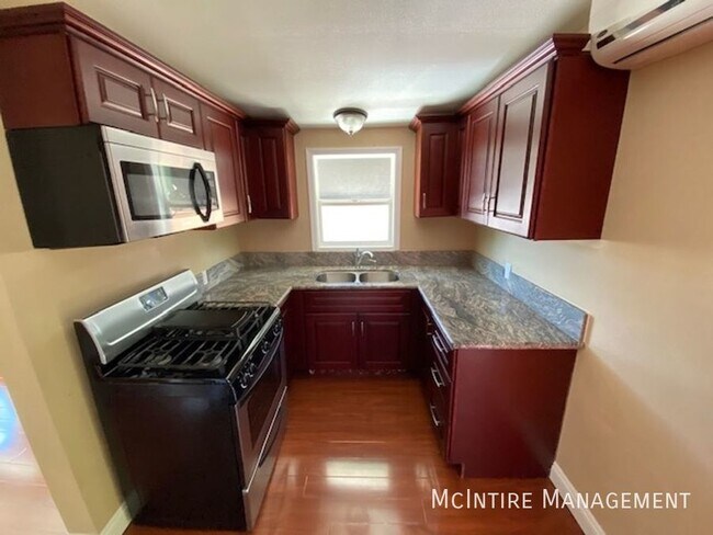 Building Photo - Beautiful 1BD/1BA Unit! A/C, Central Air, ...