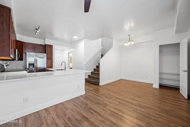 Foto del edificio - 4608 W Maryland Ave