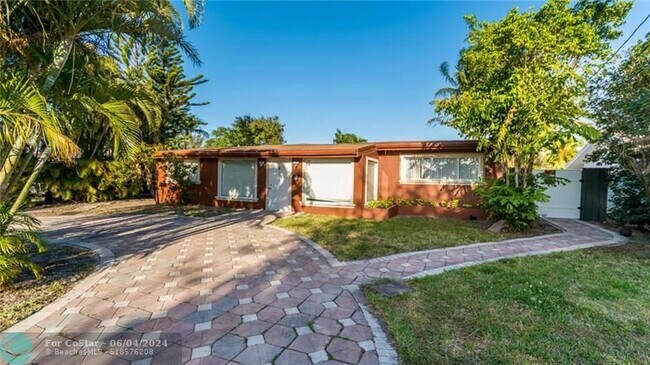 Foto del edificio - 2706 NE 21st Terrace