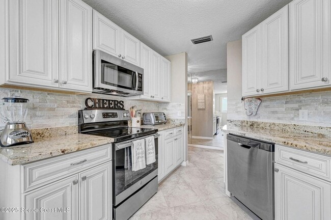 Building Photo - 730 Spring Valley Dr