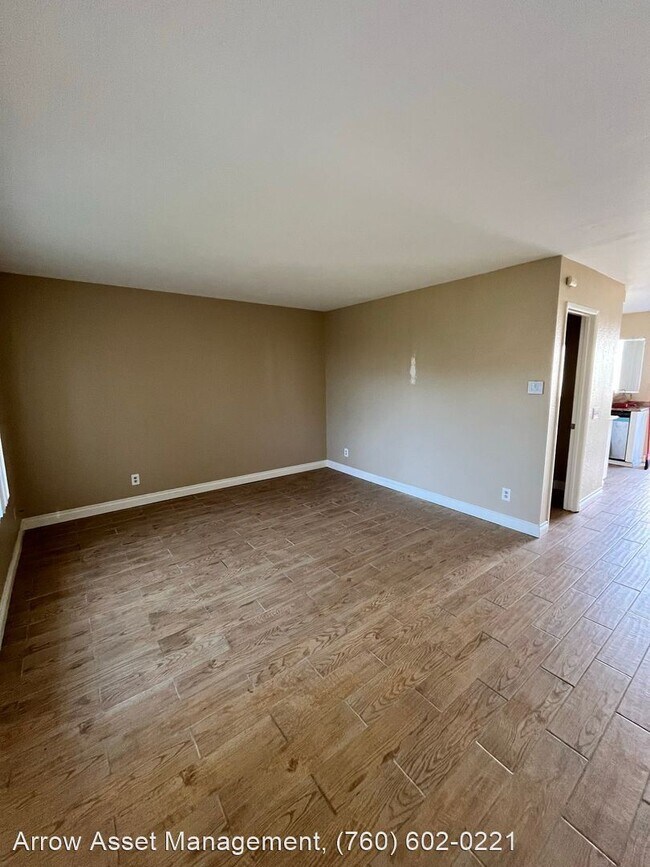 Building Photo - 3 br, 1.5 bath House - 4172 Baycliff Way