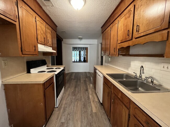 Foto del edificio - 1222 Hampton Dr