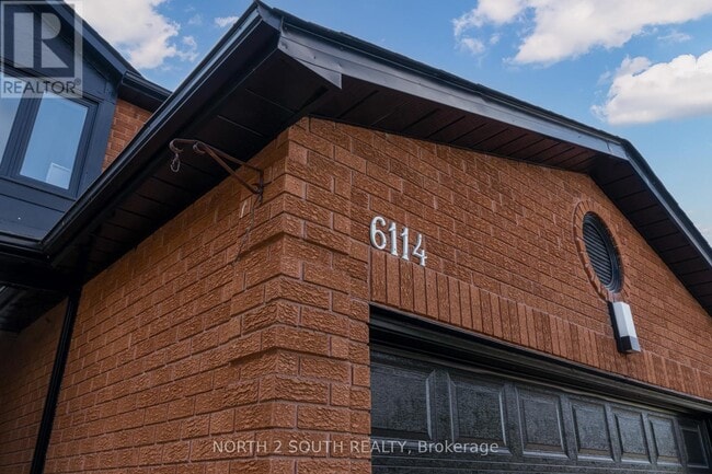 Building Photo - 6114 Duford Dr