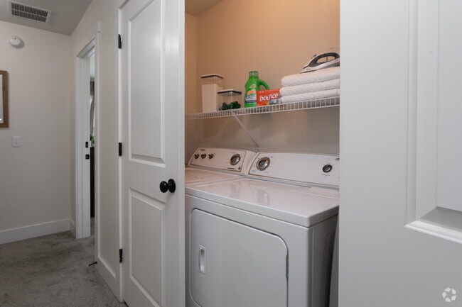 4HAB, 4,5BA - 1.980SF - Cottages at Tucson