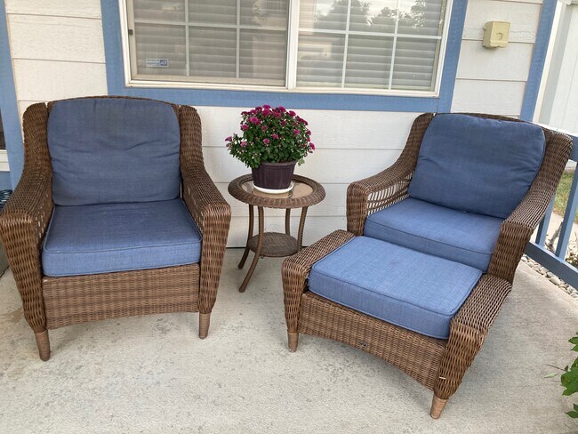 Foto del edificio - 289 Lionel Ln