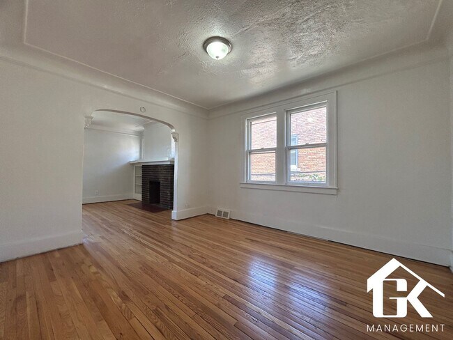 Building Photo - 2425 Clements St