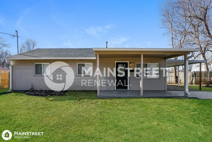 Primary Photo - 4915 Seville Dr, Louisville, KY 40272