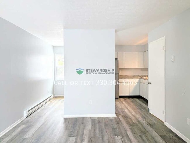 Foto del edificio - 311 Engadine Ct