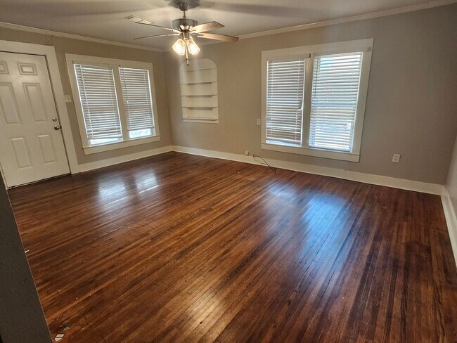 Foto del edificio - 311 E Narroway St