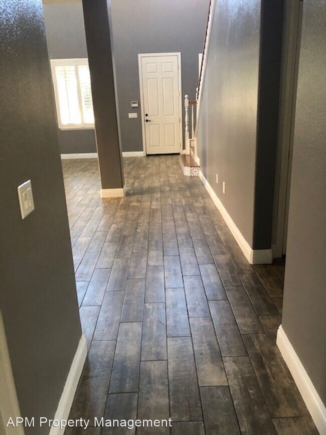 Foto del edificio - 5 br, 3 bath House - 13526 Prospector Ct