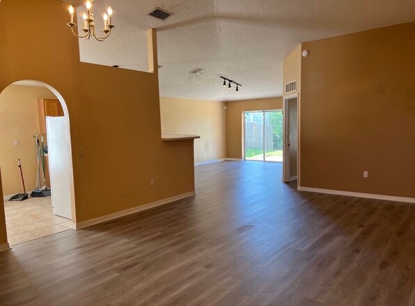 Building Photo - 5200 Silver Thistle Ln