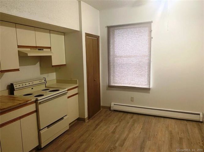 Foto del edificio - 385 Woodland St