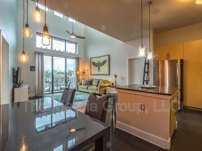 Foto del edificio - 4605 Cedar Springs Rd