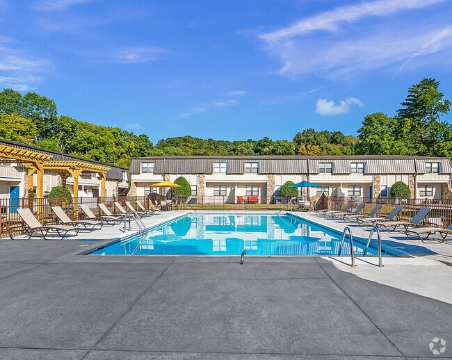 Northside Farms Apartments for Rent with Hardwood Floors Chattanooga