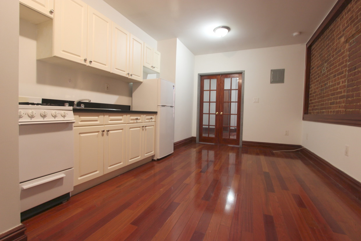 Foto principal - 1408 Madison Ave
