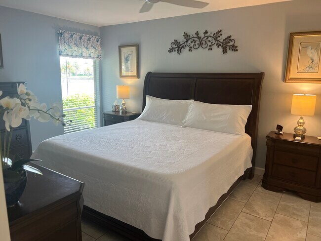 Building Photo - 4283 Island Cir
