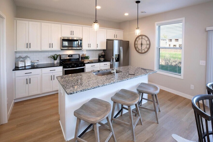 Foto principal - 11451 51st St NE