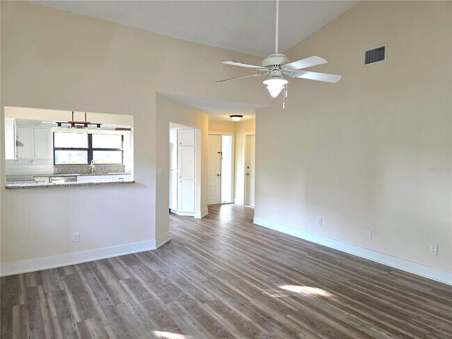 Building Photo - 1717 Needles Ln E