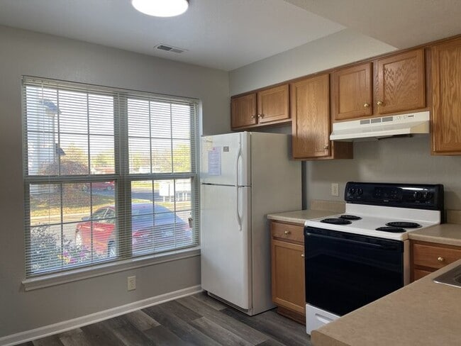 Apartments For Rent 46835