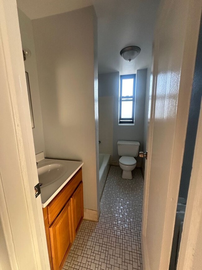Interior Photo - Palisades Towers