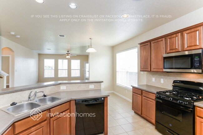 Foto del edificio - 8410 Western Way