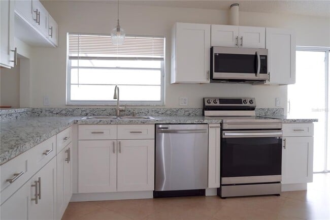 Foto del edificio - 970 Amy Ridge Ct