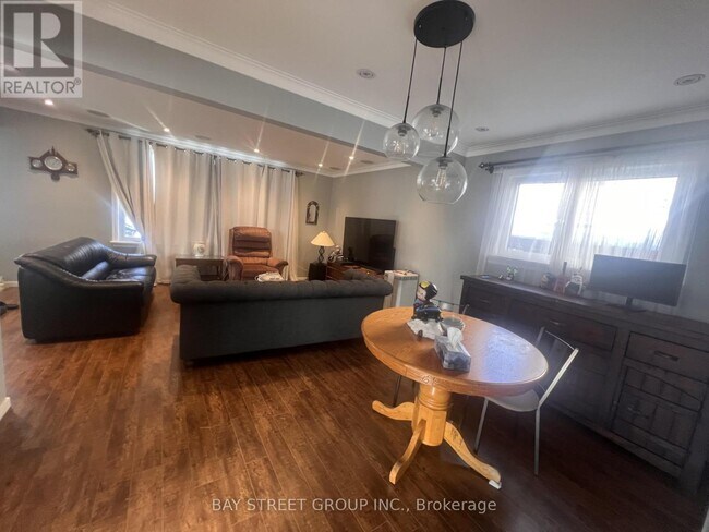 Photo du bâtiment - 58 Ellendale Dr