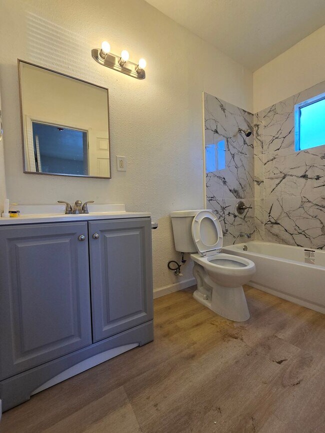 Foto del edificio - Remodeled Single Story Home in Richmond, CA..