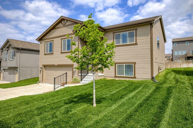 Building Photo - Must See In Whitetail Creek!!
