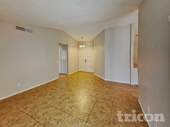 Building Photo - 1648 Trish Ln