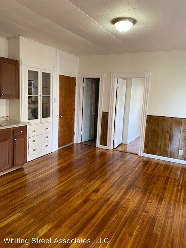 Building Photo - 40 Horace St