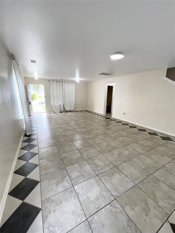 Building Photo - 8106 Sanders Forest Ct
