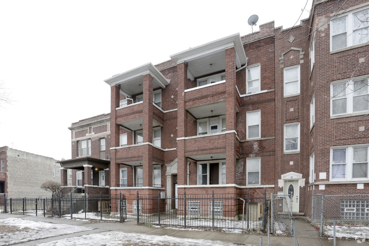 Building Photo - 4831 W West End Ave