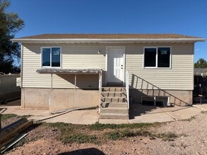 Building Photo - 81 W Sunset Dr