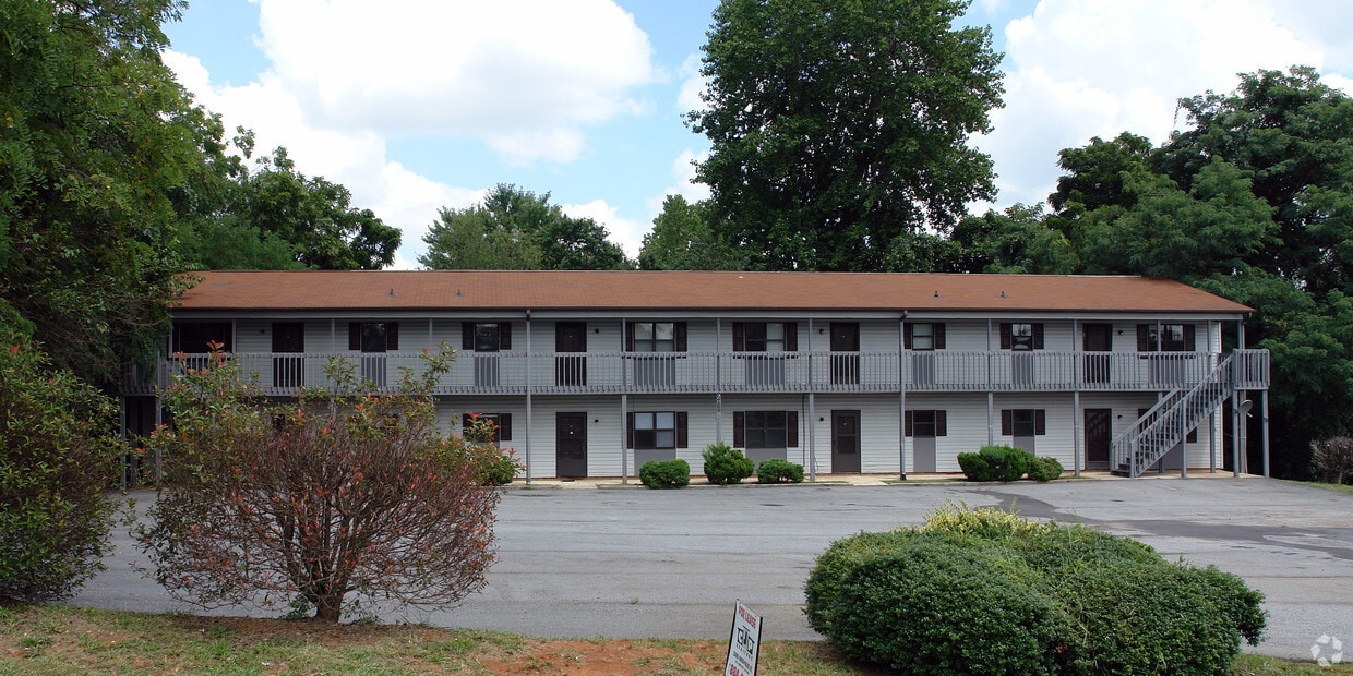 Building Photo - 206 Kenilworth Dr