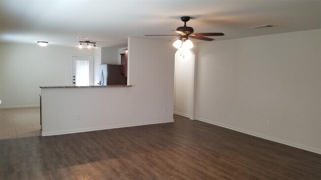 Foto del edificio - 1616 Treeta Trail