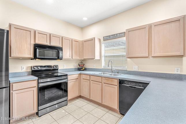 Building Photo - 5022 Outlook Dr