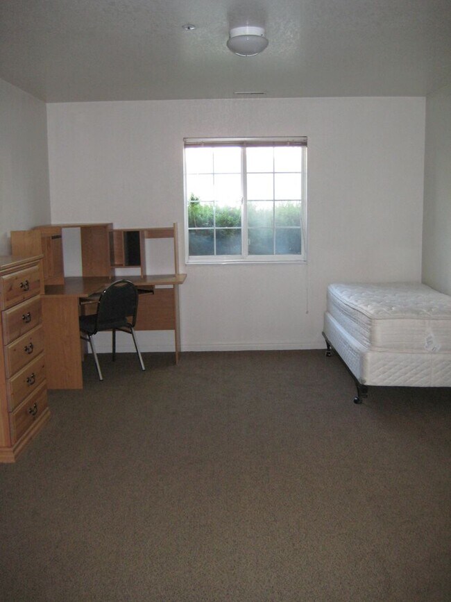 Foto del edificio - 142 W 1230 N St