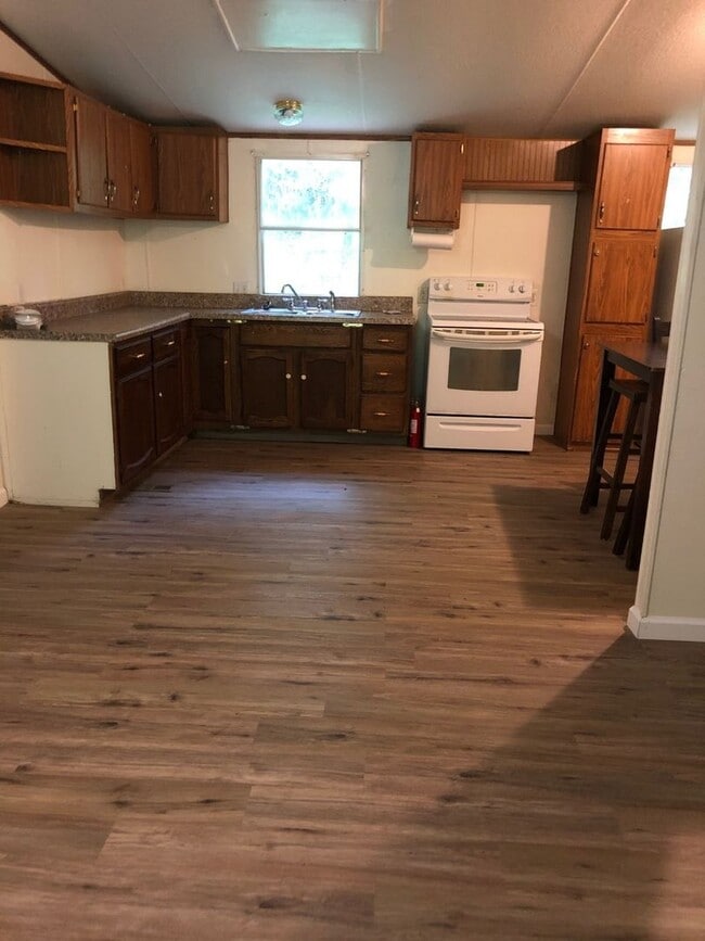 Building Photo - Quiet 3 Bedroom in Burnsville