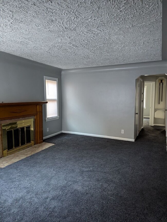 Foto del edificio - 19986 Mitchell St