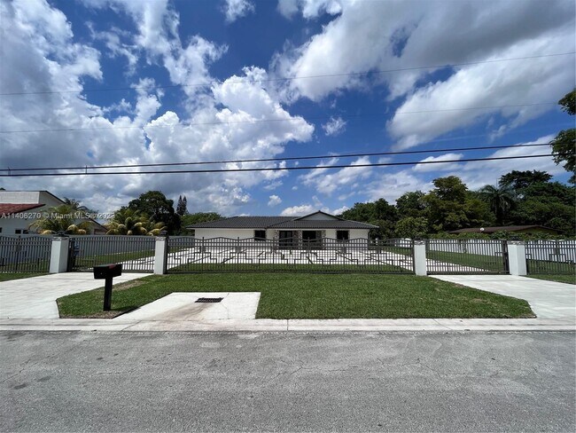 Foto del edificio - 11877 SW 47th St