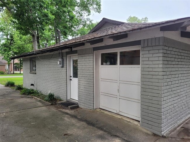 Foto del edificio - 24 Greentree Ln