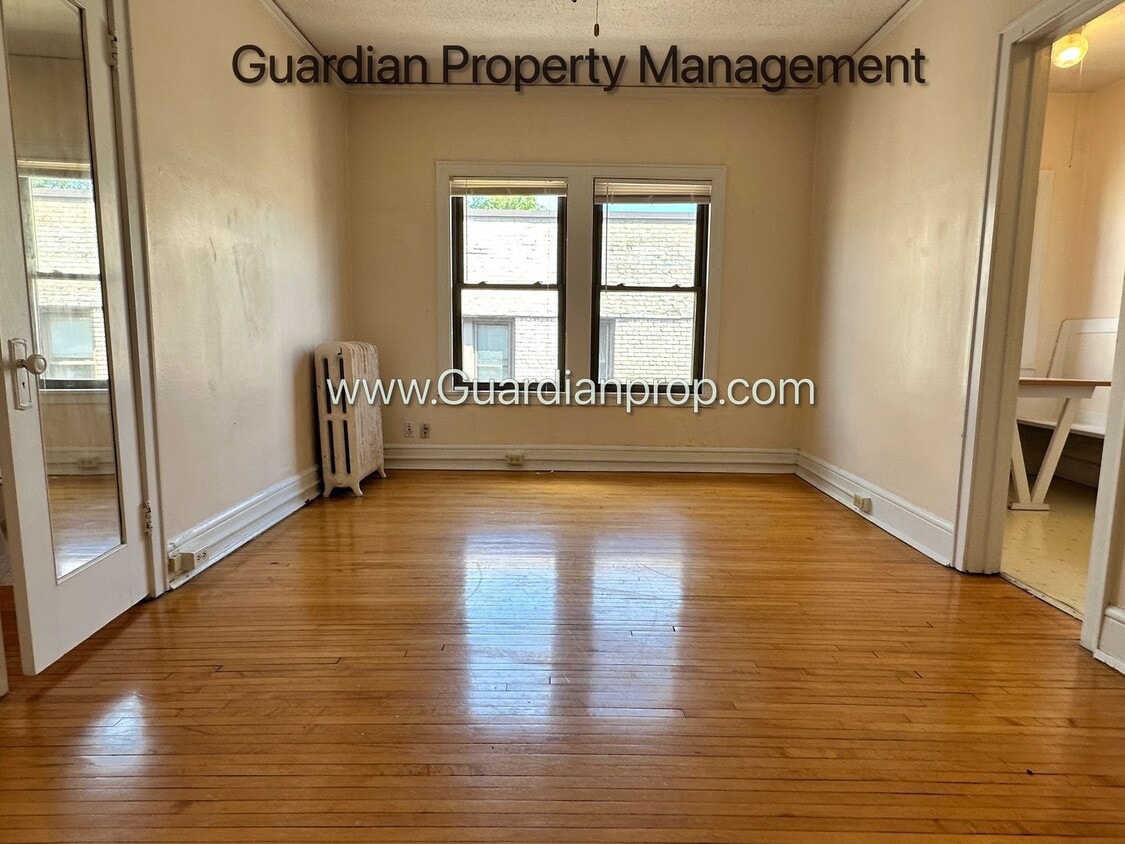 Primary Photo - Top Floor Studio Lakes Uptown Apartment, B...