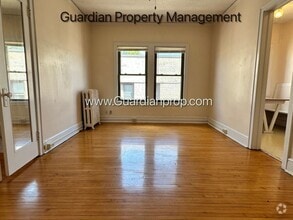 Building Photo - 2876 Humboldt Ave S