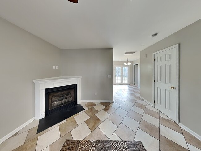 Building Photo - 5721 Henderson Oaks Dr