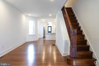 Building Photo - 5510 Larchwood Ave